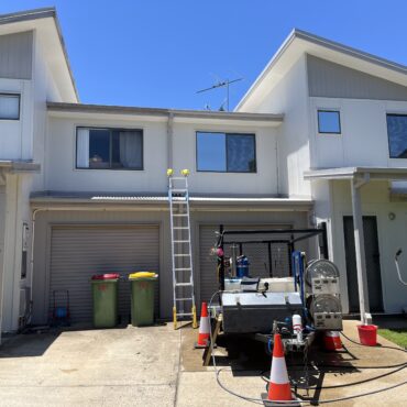 Professional driveway cleaning service